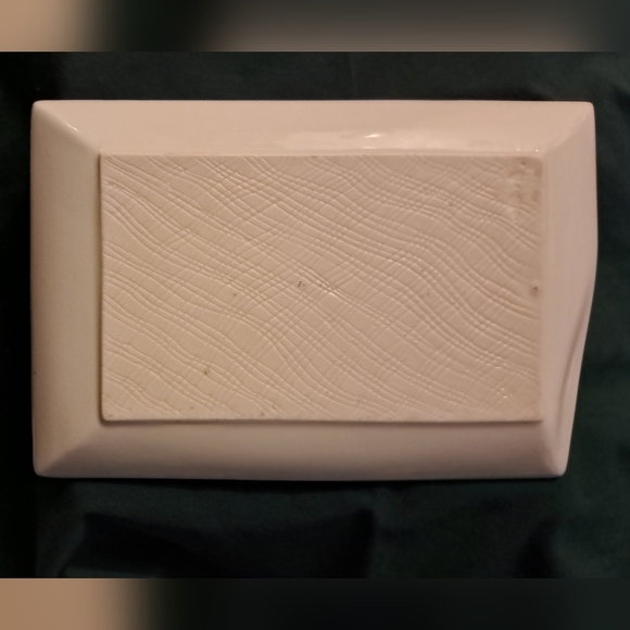 RECTANGLE ceramic plate This is a unique rectangle ceramic plate with a folded e - Picture 3 of 3